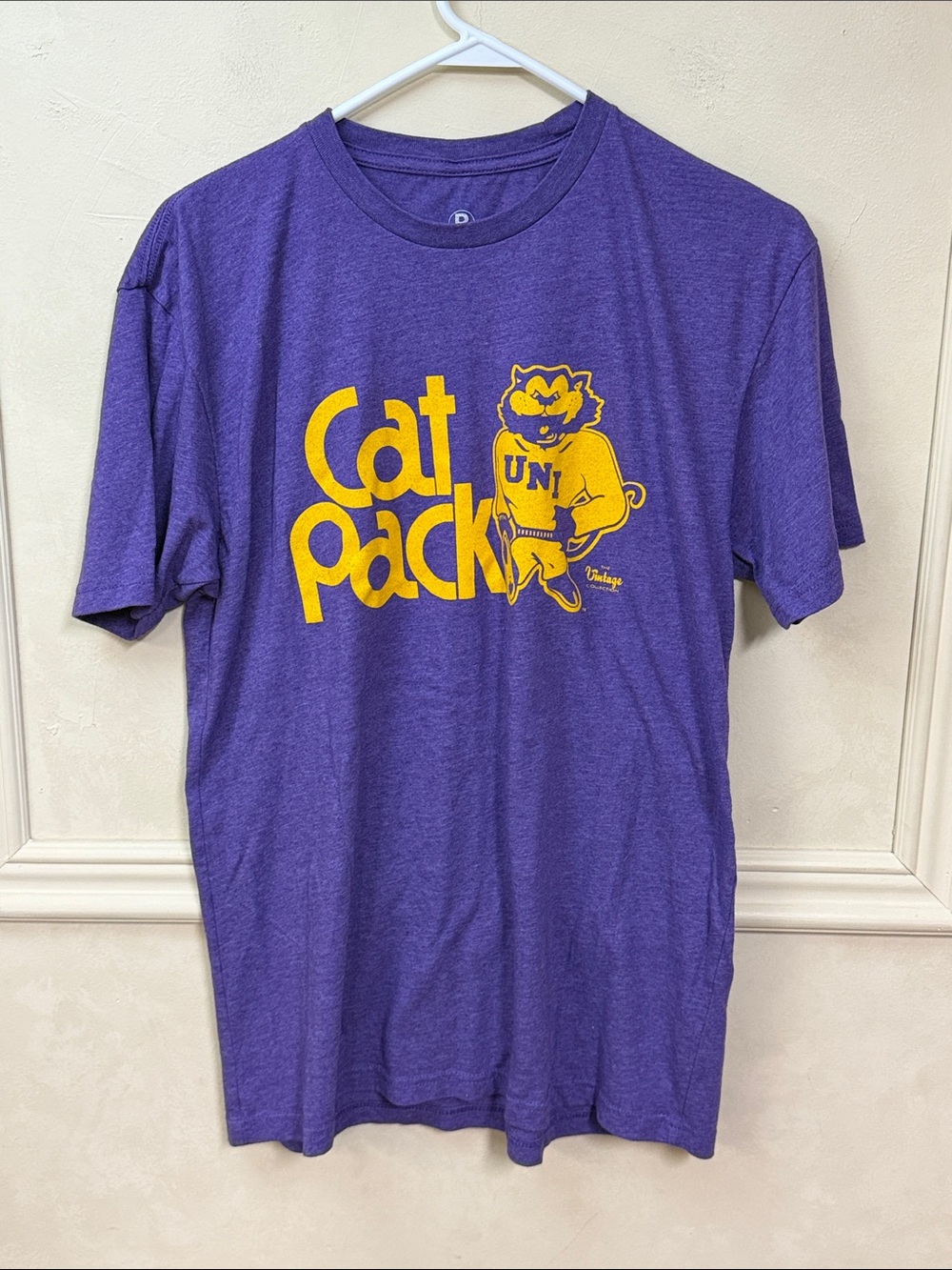 Bozz UNIVERSITY OF NORTHERN IOWA CAT PACK T-SHIRT